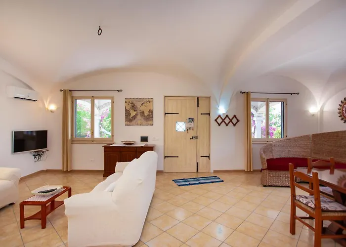 ヴィラ Funtana Cortese オロゼーイ