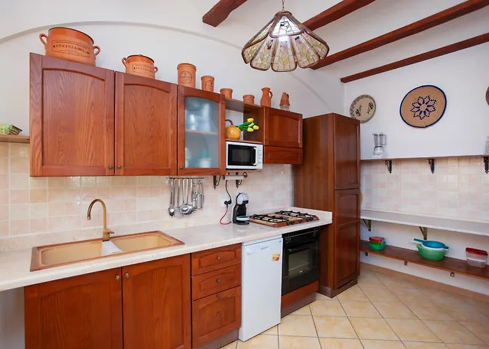 ヴィラ Funtana Cortese オロゼーイ